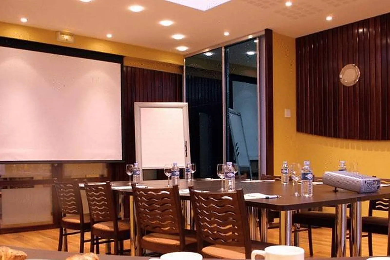 Lieux événementiels, HÔTEL RESTAURANT L'HIRONDELLE