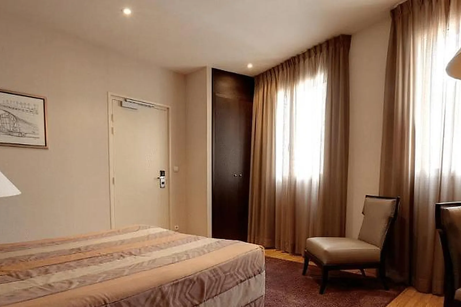 Lieux événementiels, HÔTEL RESTAURANT L'HIRONDELLE