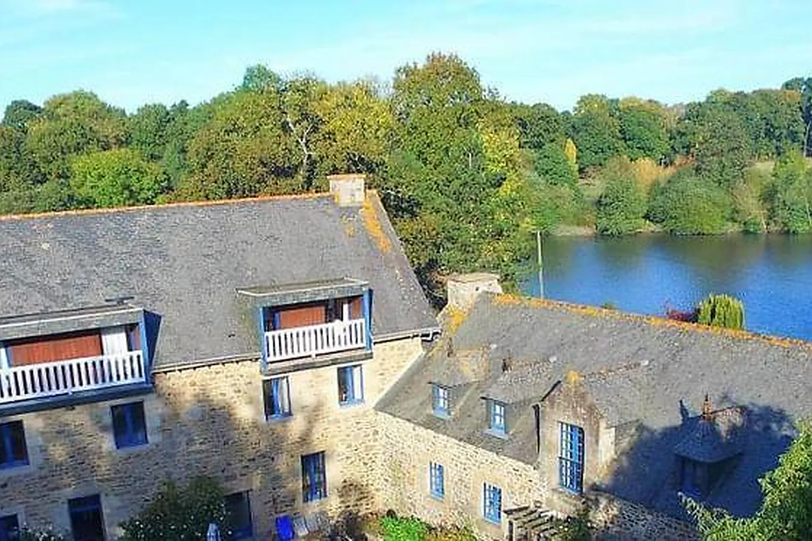 Lieux événementiels, HÔTEL RESTAURANT LE MANOIR DES PORTES