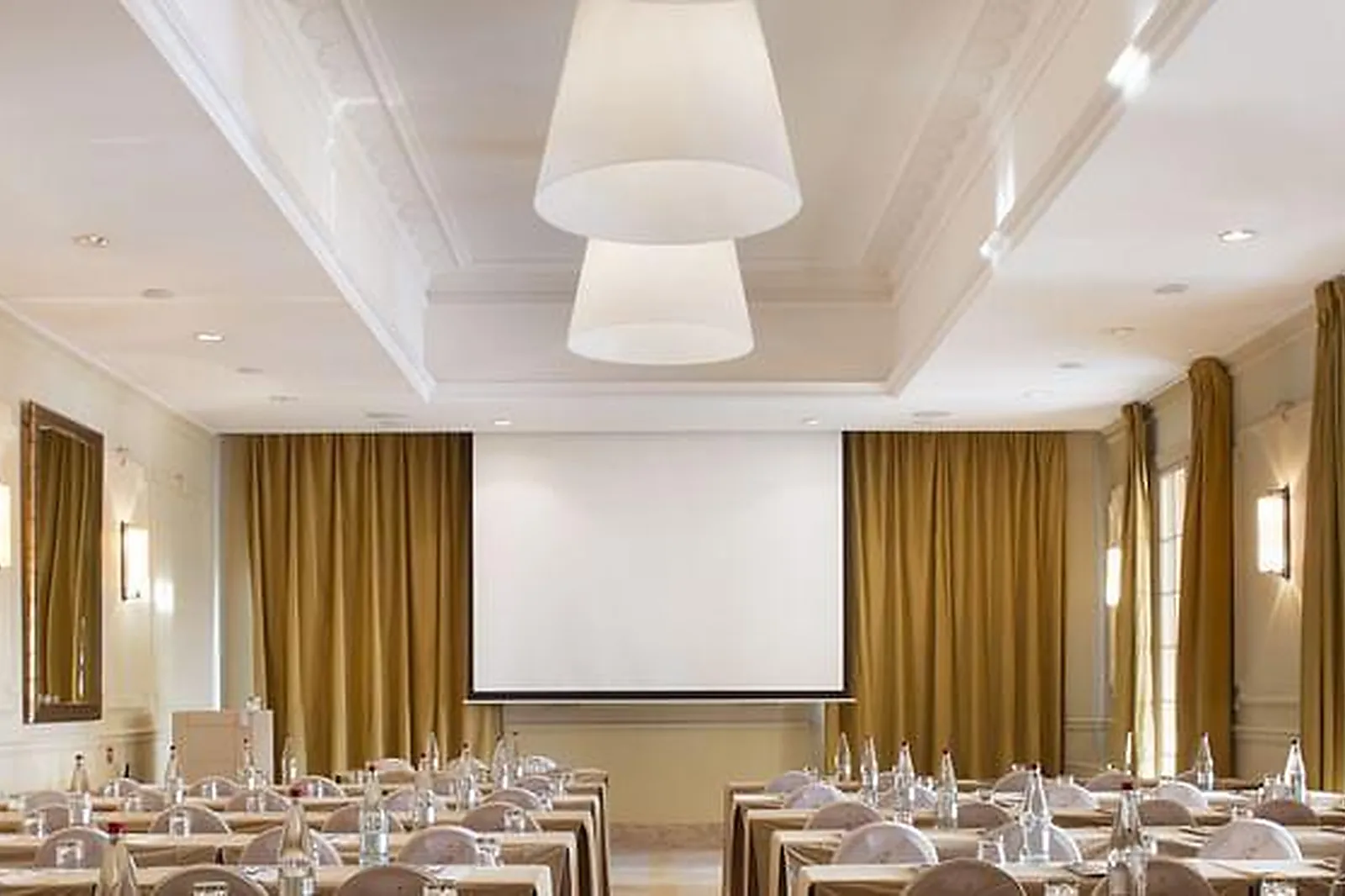 Lieux événementiels, HÔTEL ROYAL RIVIERA*****