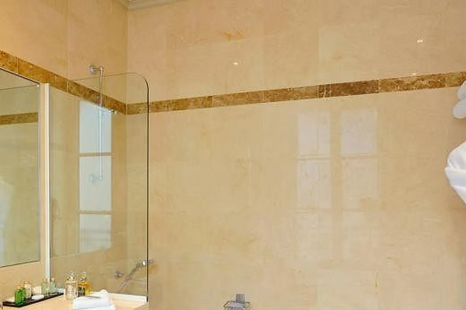 Lieux événementiels, HÔTEL ROYAL SAINT HONORÉ ****