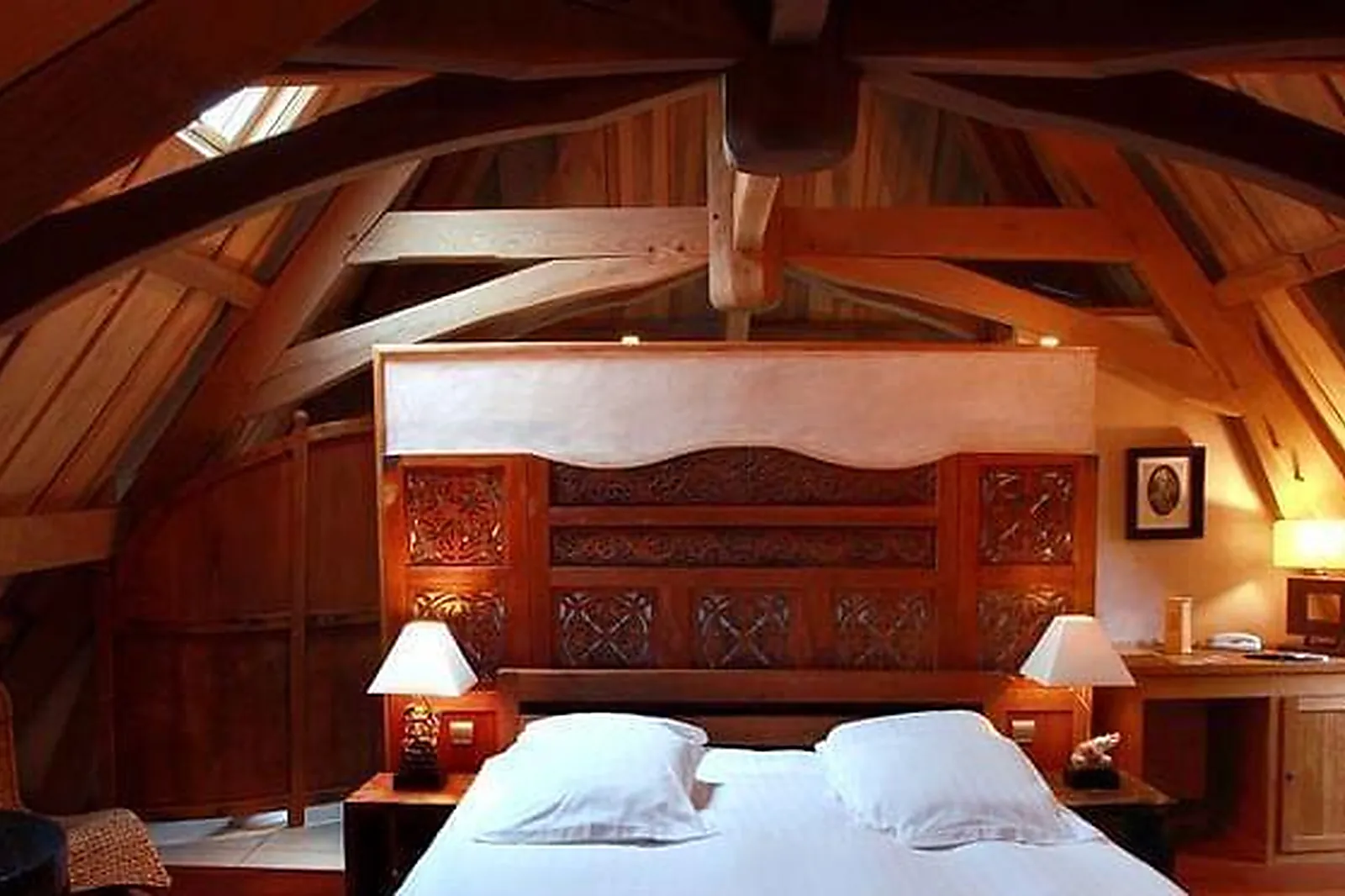 Lieux événementiels, HÔTEL THE ORIGINALS MANOIR DES INDES ****