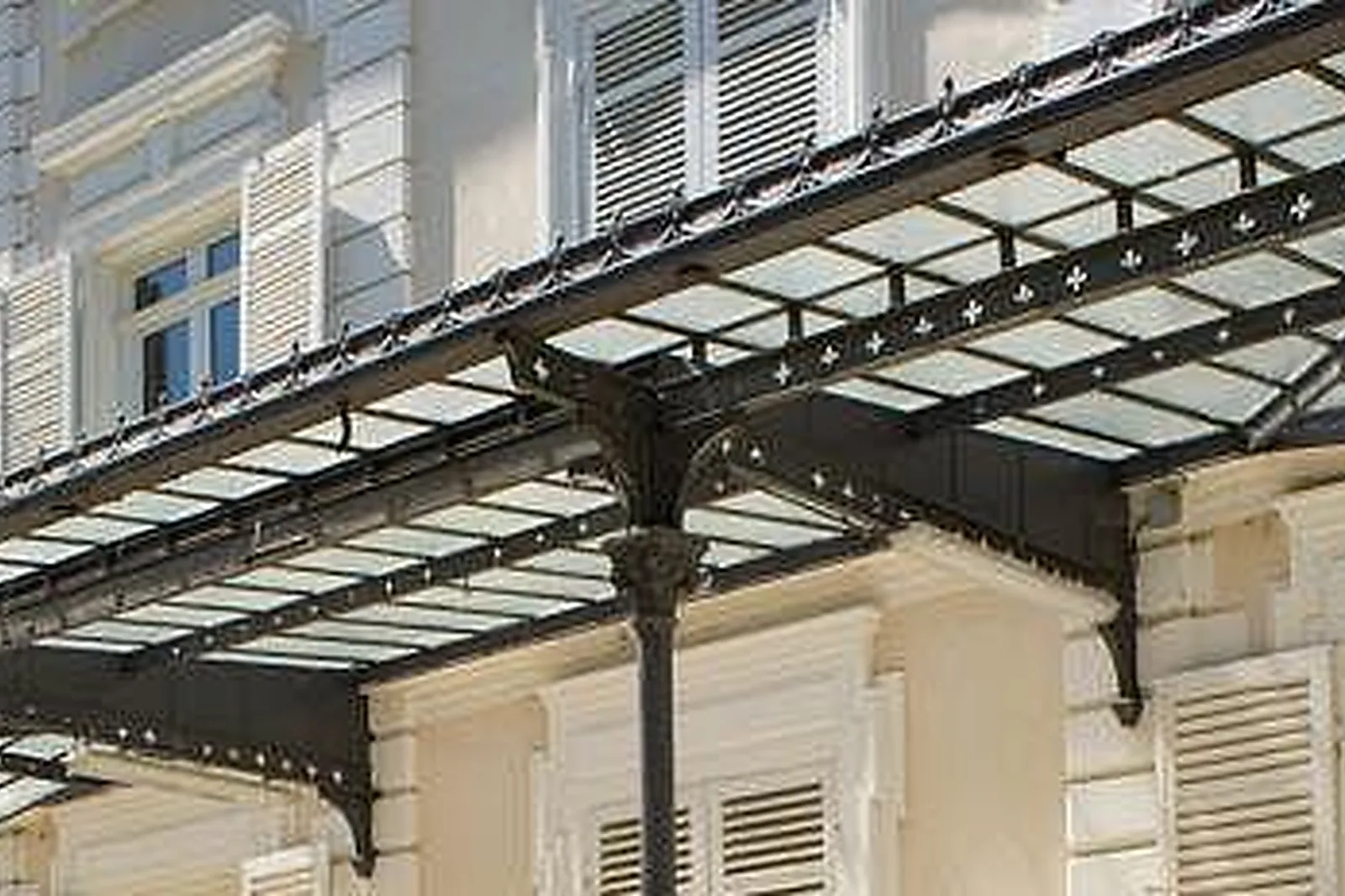 Lieux événementiels, HÔTEL VALPRÉ ***