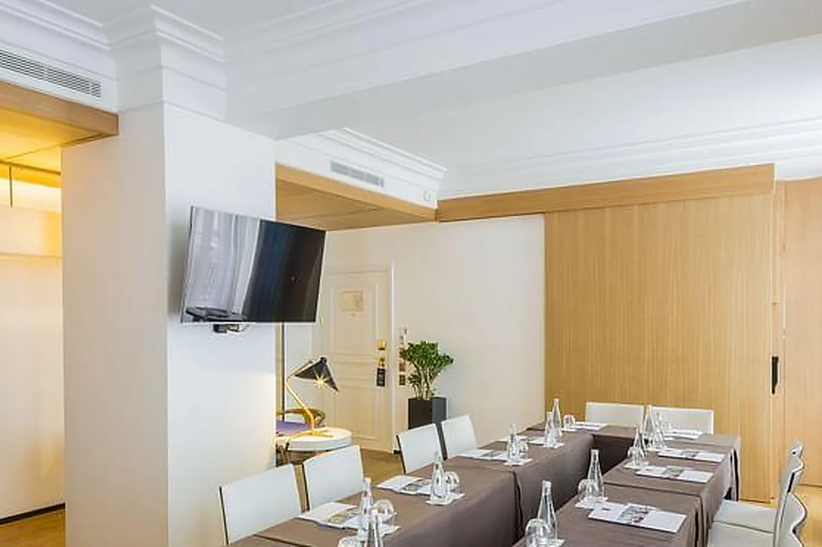 Lieux événementiels, HÔTEL VERNET *****