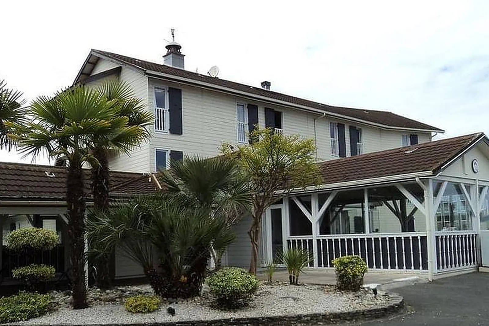 Lieux événementiels, HÔTEL WOOD INN