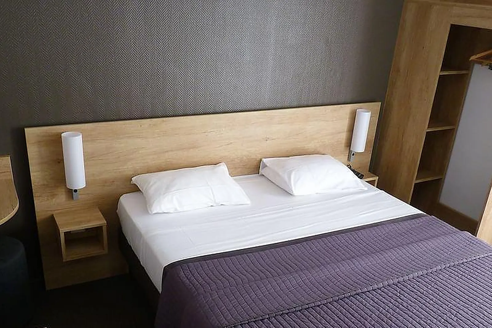 Lieux événementiels, HÔTEL WOOD INN