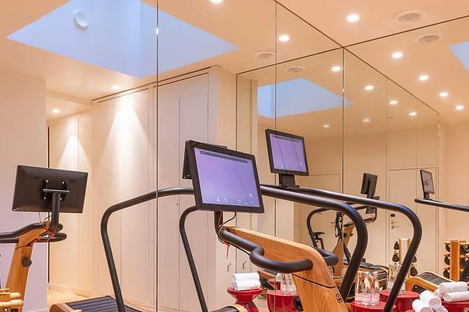 Lieux événementiels, HÔTEL YLLEN EIFFEL