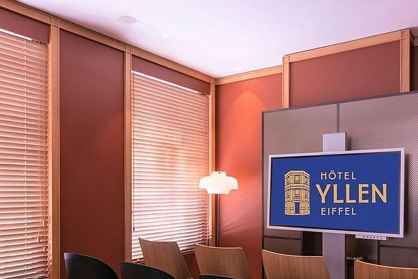 Lieux événementiels, HÔTEL YLLEN EIFFEL