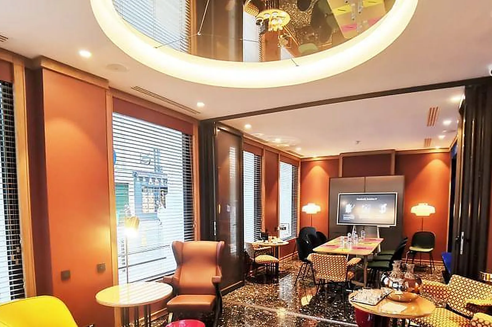 Lieux événementiels, HÔTEL YLLEN EIFFEL