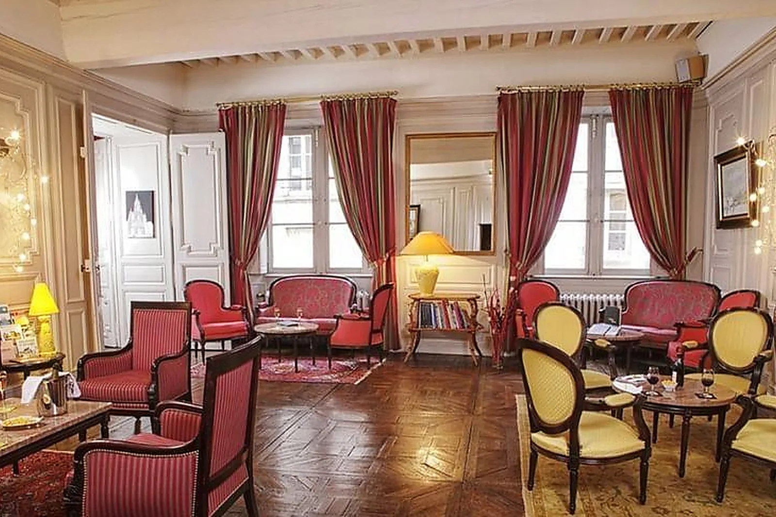 Lieux événementiels, HÔTEL D'HAUSSONVILLE ****