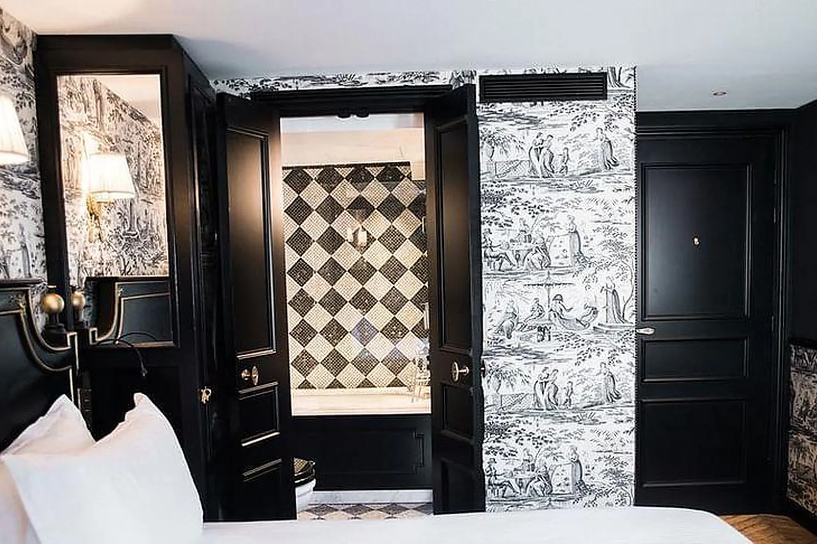 Lieux événementiels, HÔTEL DE JOBO