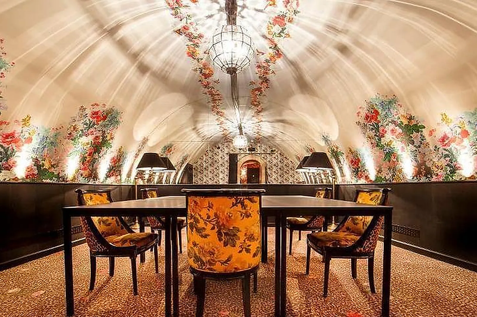 Lieux événementiels, HÔTEL DE JOBO