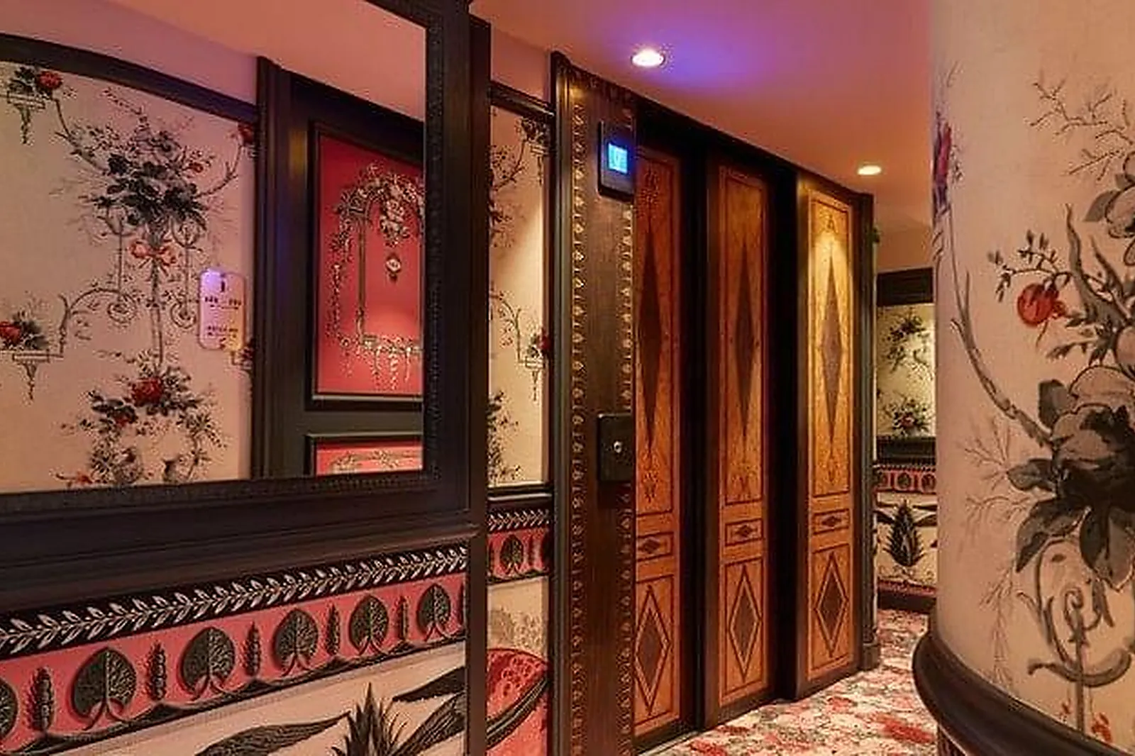 Lieux événementiels, HÔTEL DE JOBO