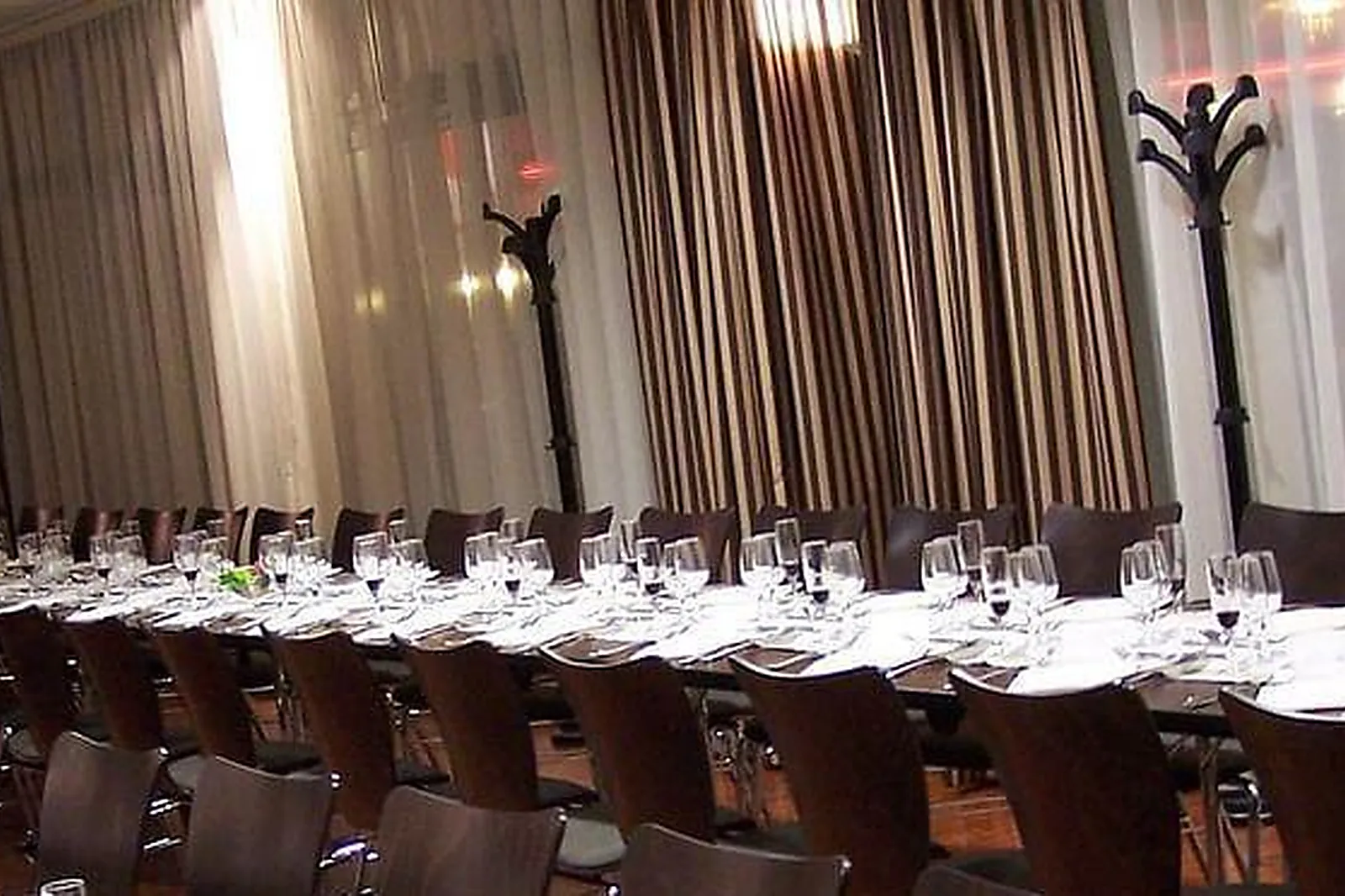 Lieux événementiels, HÔTEL DE LOIRE - LES BATELIERS ***