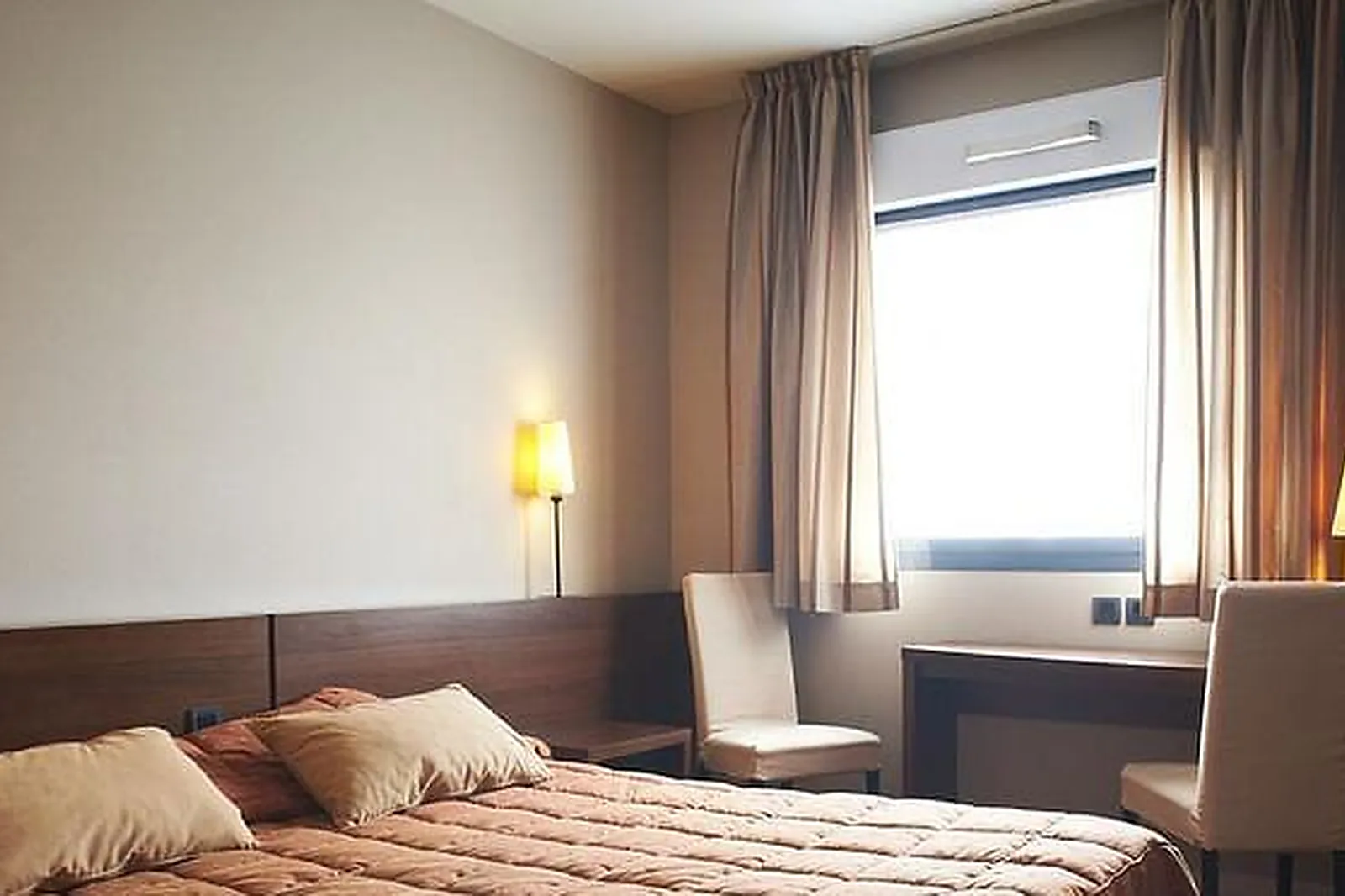 Lieux événementiels, HÔTEL DE LOIRE - LES BATELIERS ***