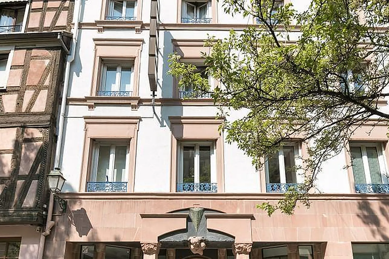 Lieux événementiels, HÔTEL DE L'EUROPE BY HAPPYCULTURE****