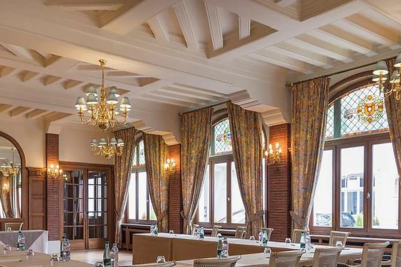 Lieux événementiels, HÔTEL DE L'UNIVERS ****