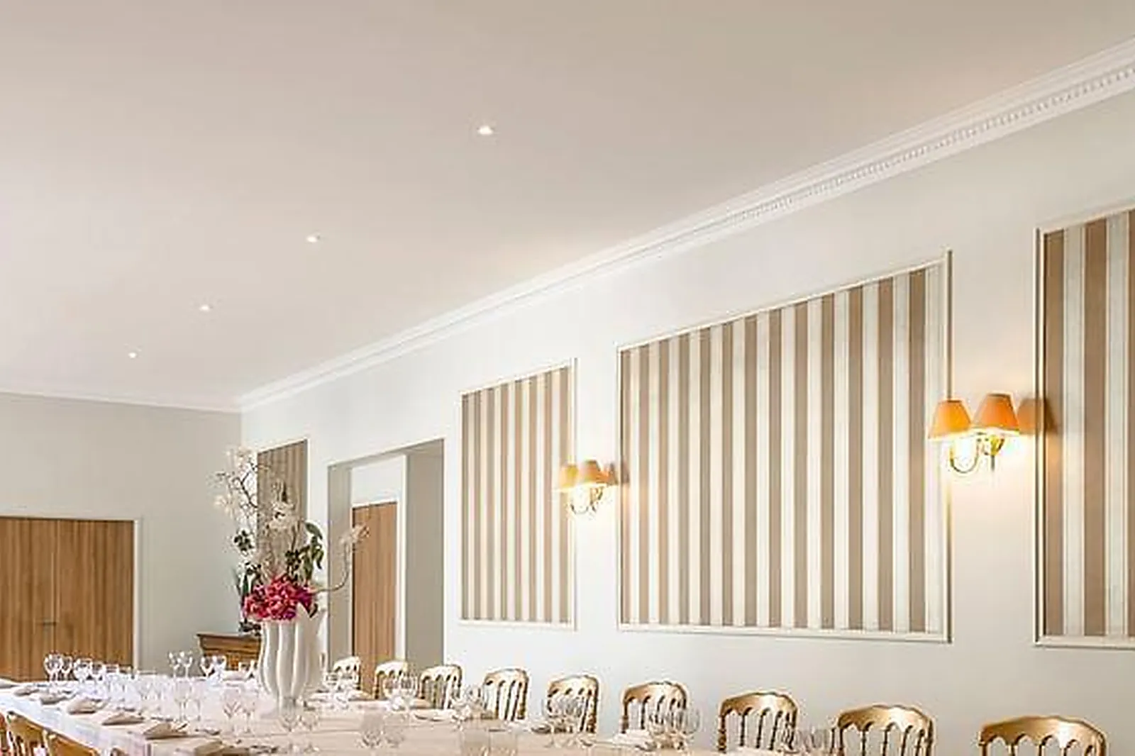 Lieux événementiels, HÔTEL DE L'UNIVERS ****