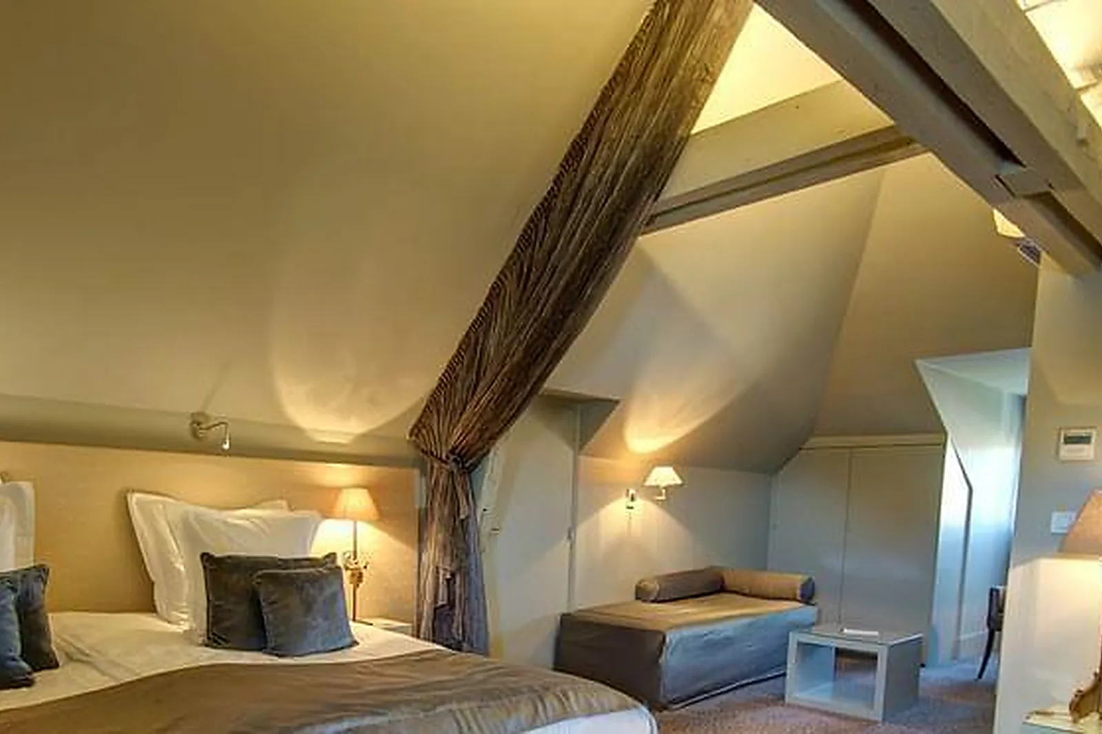 Lieux événementiels, HÔTEL DE LA POSTE ****