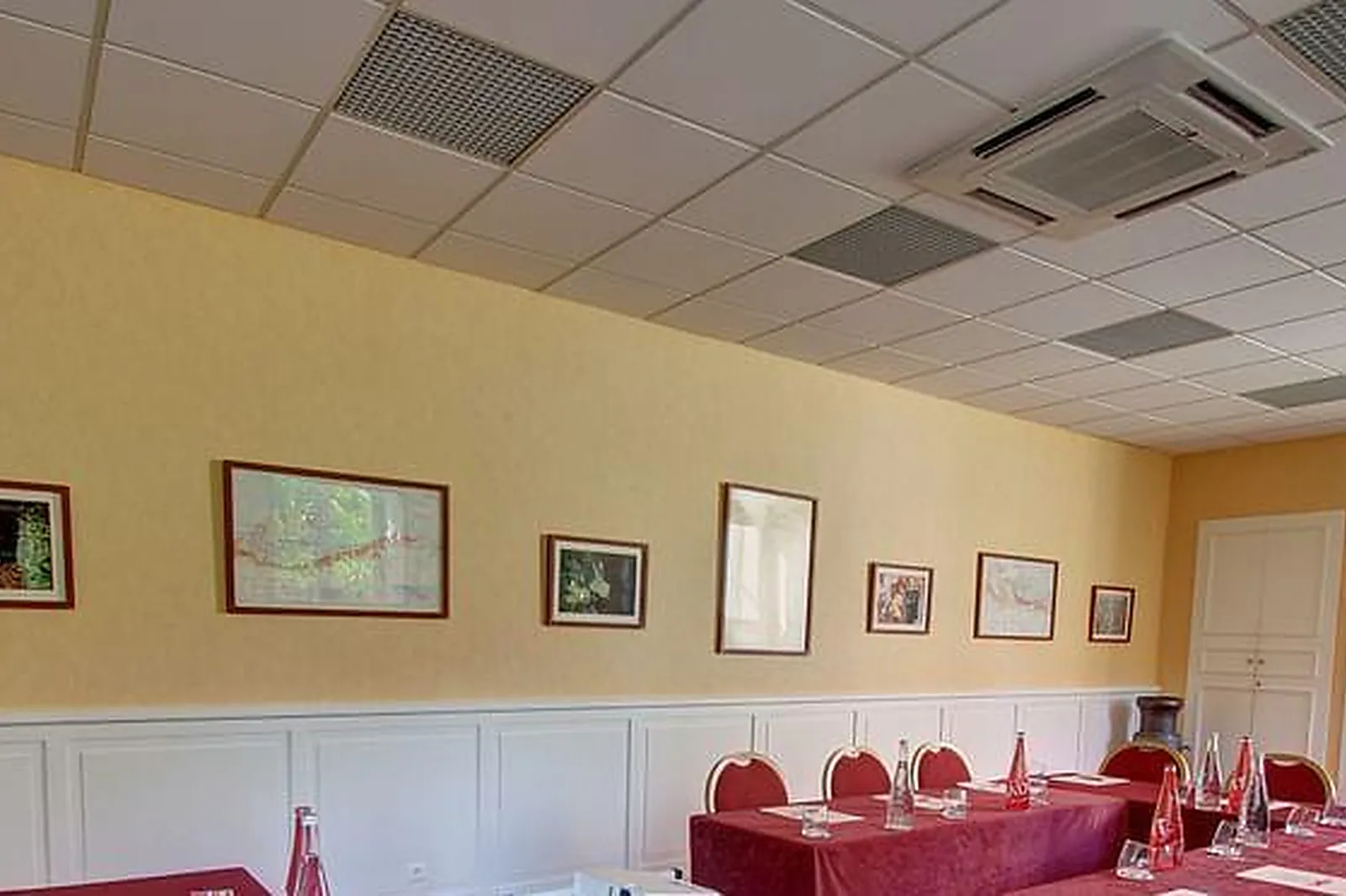 Lieux événementiels, HÔTEL DE LA POSTE ****