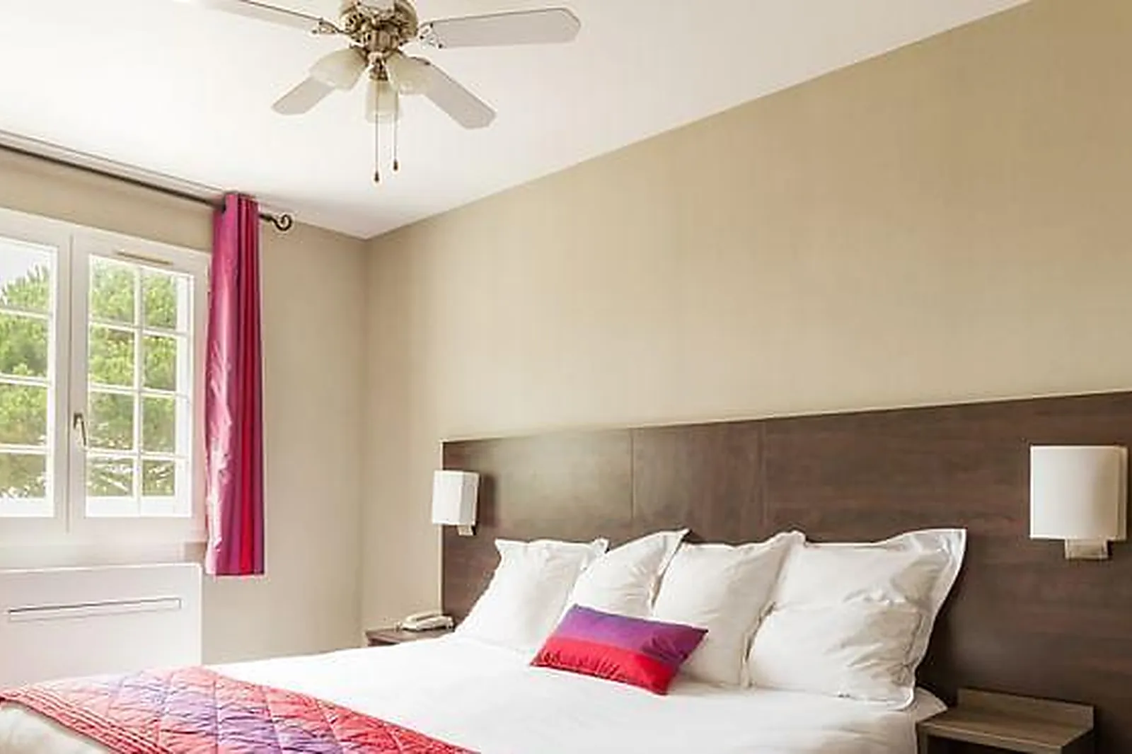 Lieux événementiels, CHEZ TANIA