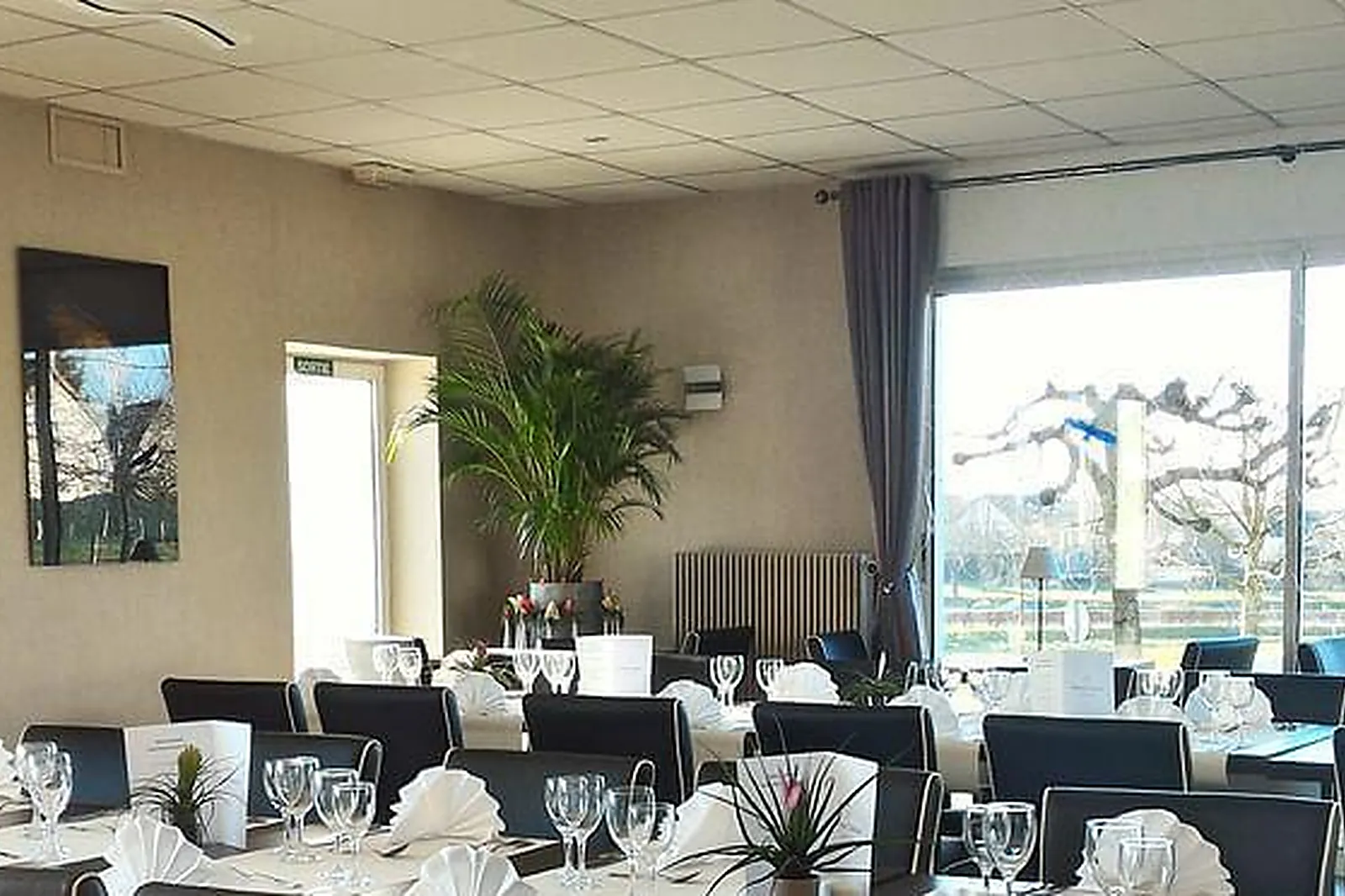 Lieux événementiels, CHEZ TANIA