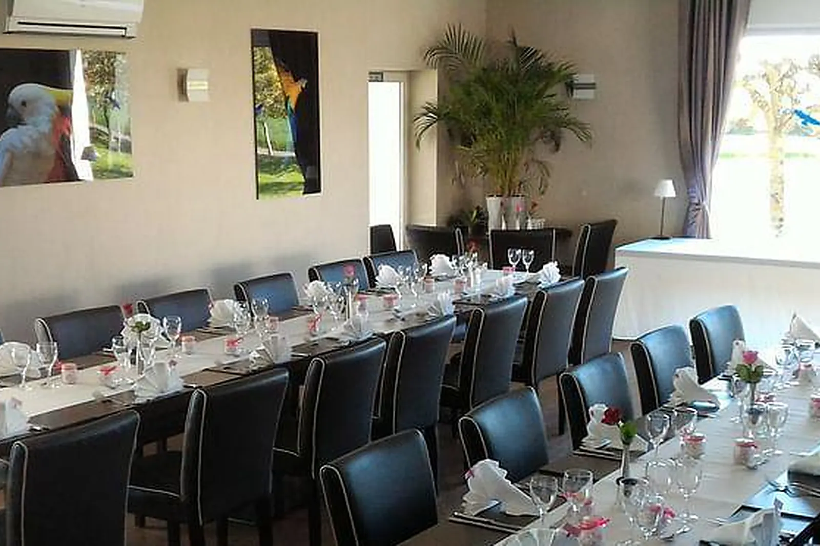 Lieux événementiels, CHEZ TANIA