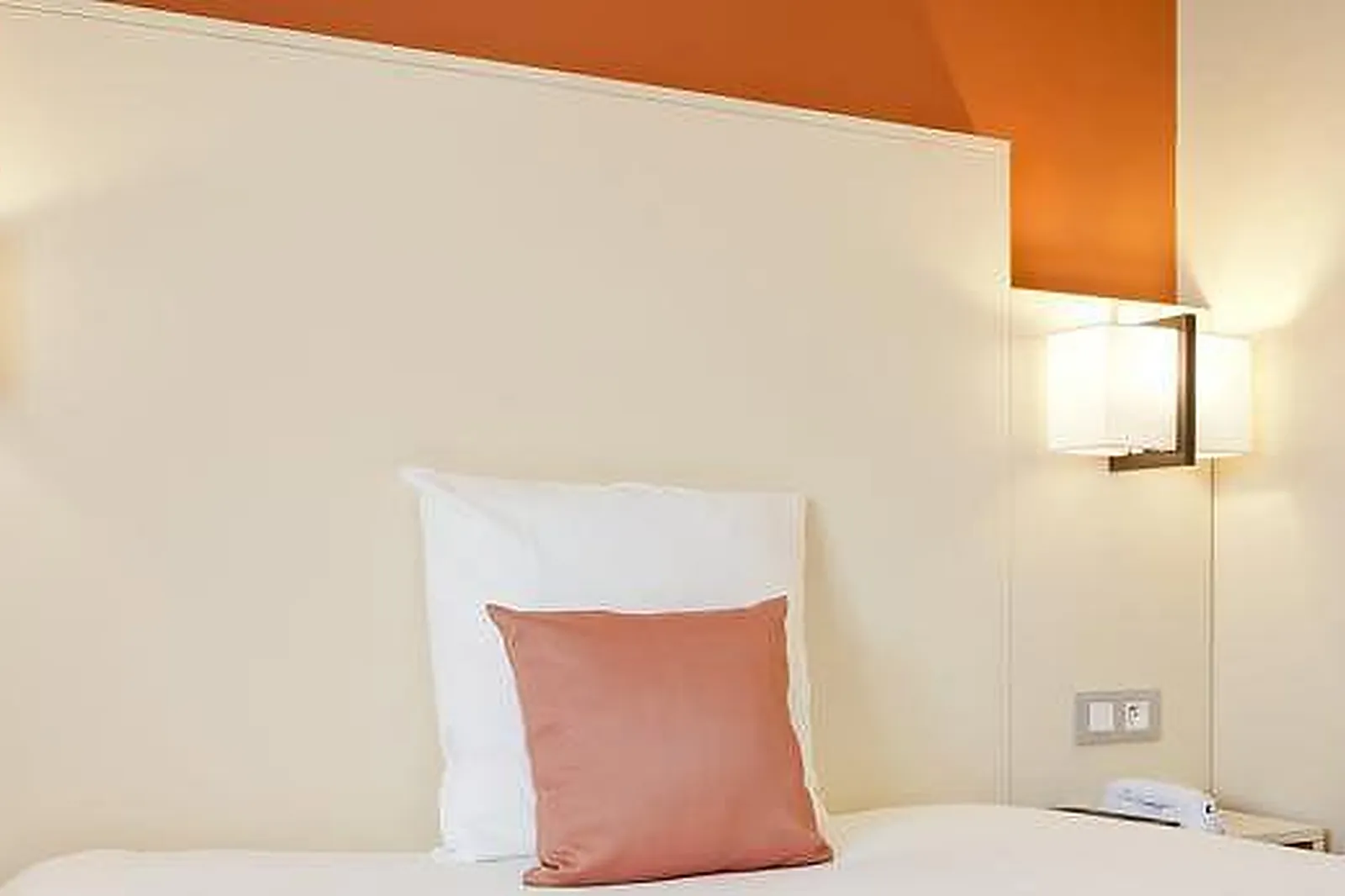 Lieux événementiels, HÔTEL DES REMPARTS ***