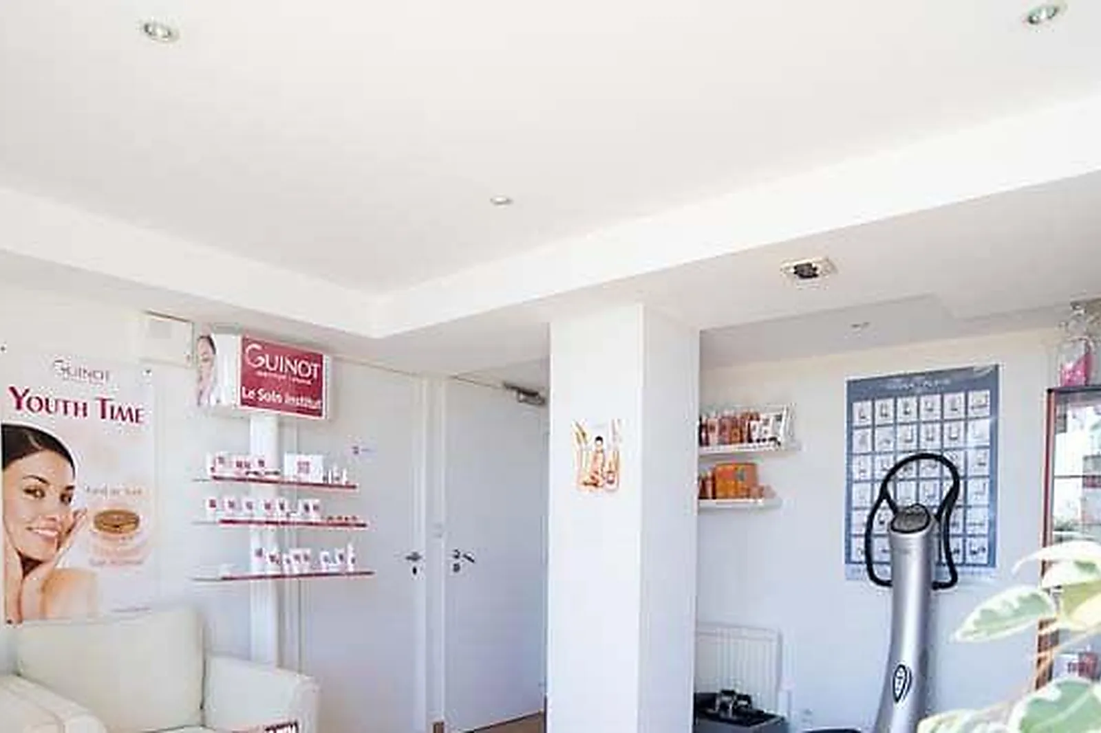 Lieux événementiels, HÔTEL DU TUMULUS ***