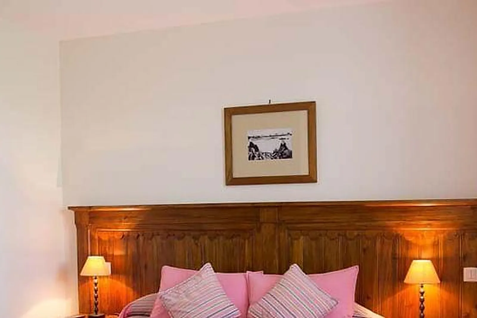 Lieux événementiels, HÔTEL DU TUMULUS ***