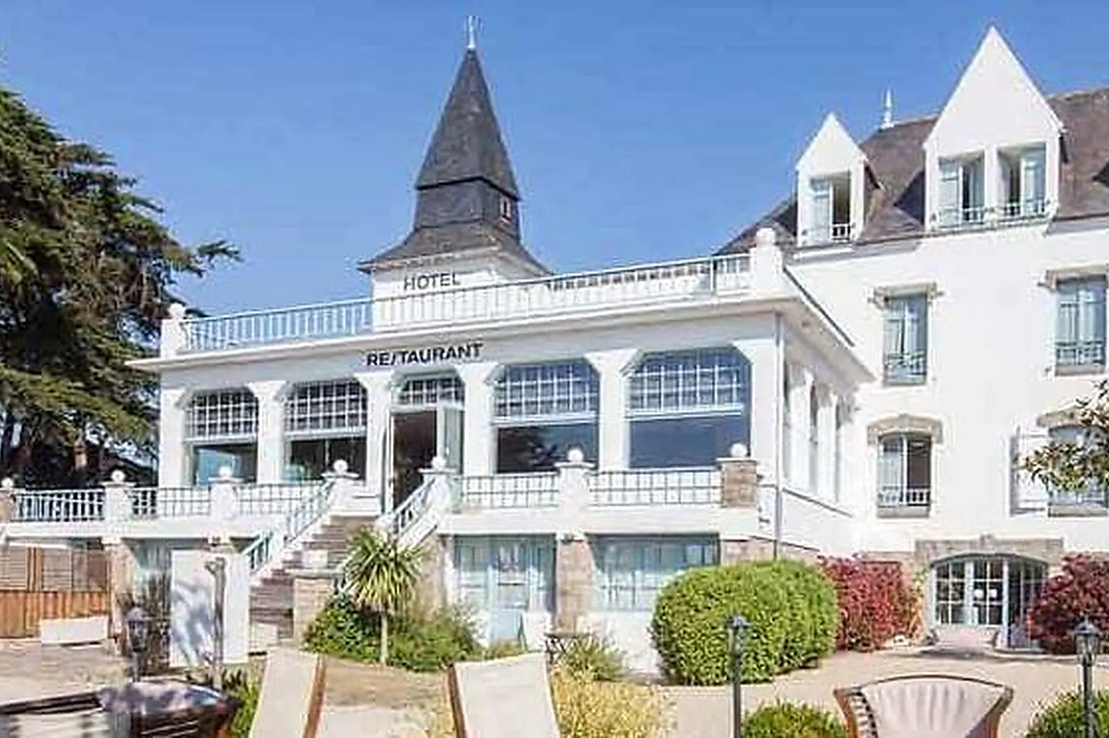 Lieux événementiels, HÔTEL DU TUMULUS ***