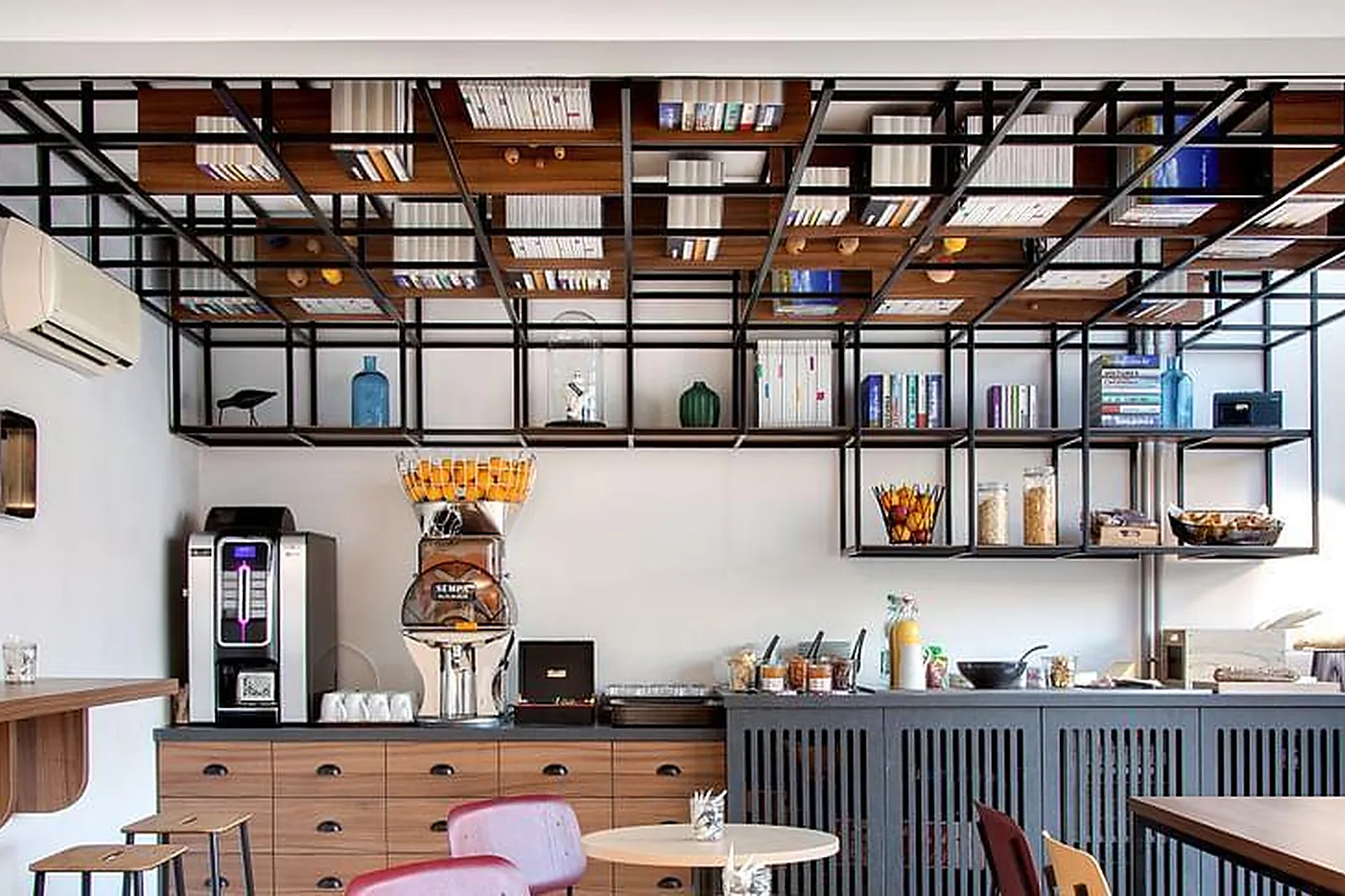 Lieux événementiels, HÔTEL IBIS STYLES CLERMONT-FERRAND GARE ***