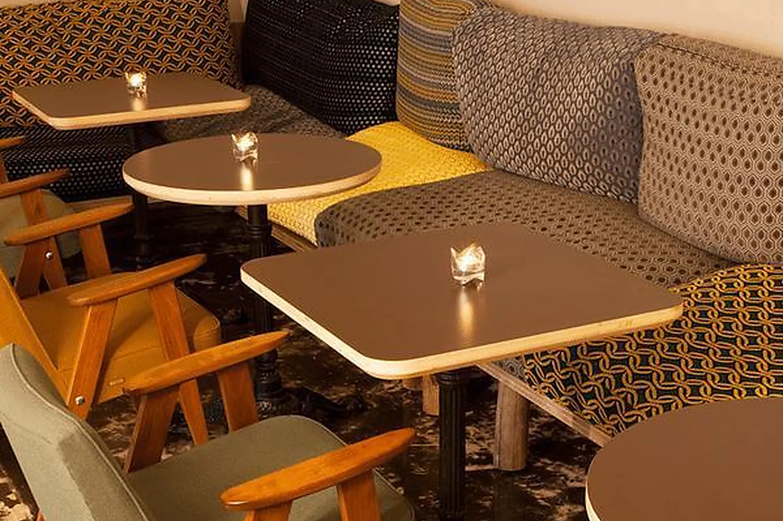 Lieux événementiels, HÔTEL LA NOUVELLE RÉPUBLIQUE ***