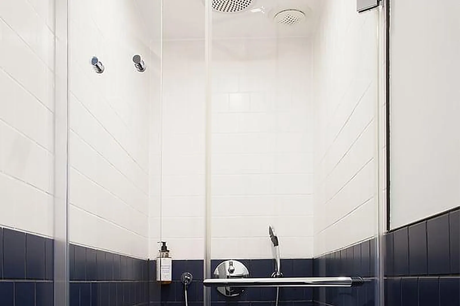 Lieux événementiels, HÔTEL LA NOUVELLE RÉPUBLIQUE ***