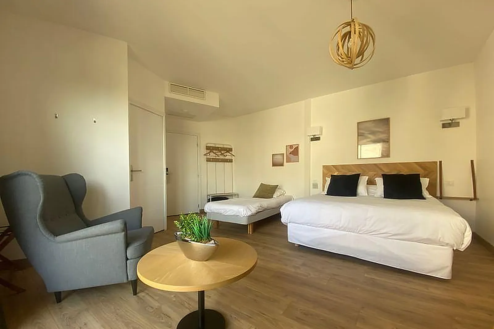 Lieux événementiels, HÔTEL LA TOUR AUX CRABES