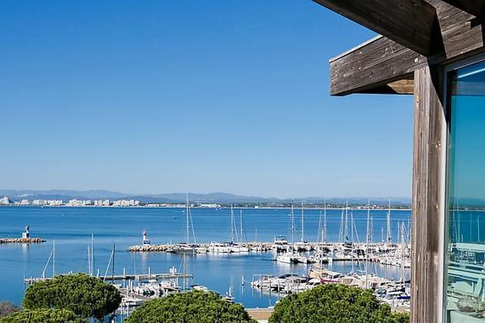 Lieux événementiels, HÔTEL LES BAINS DE CAMARGUE THALAZUR ****