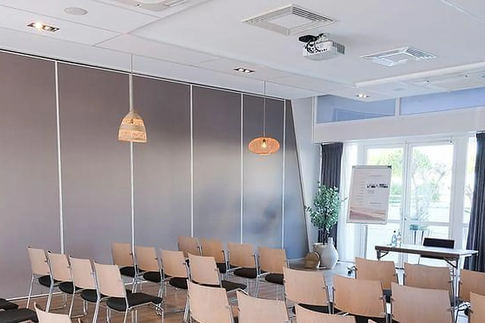 Lieux événementiels, HÔTEL LES BAINS DE CAMARGUE THALAZUR ****