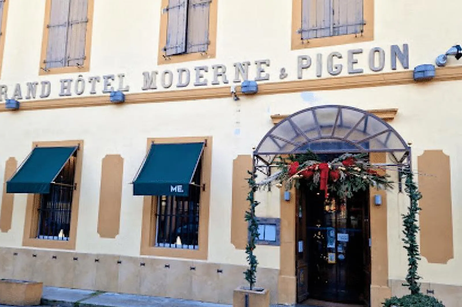 Lieux événementiels, HÔTEL MODERNE ET PIGEON RESTAURANT ME.
