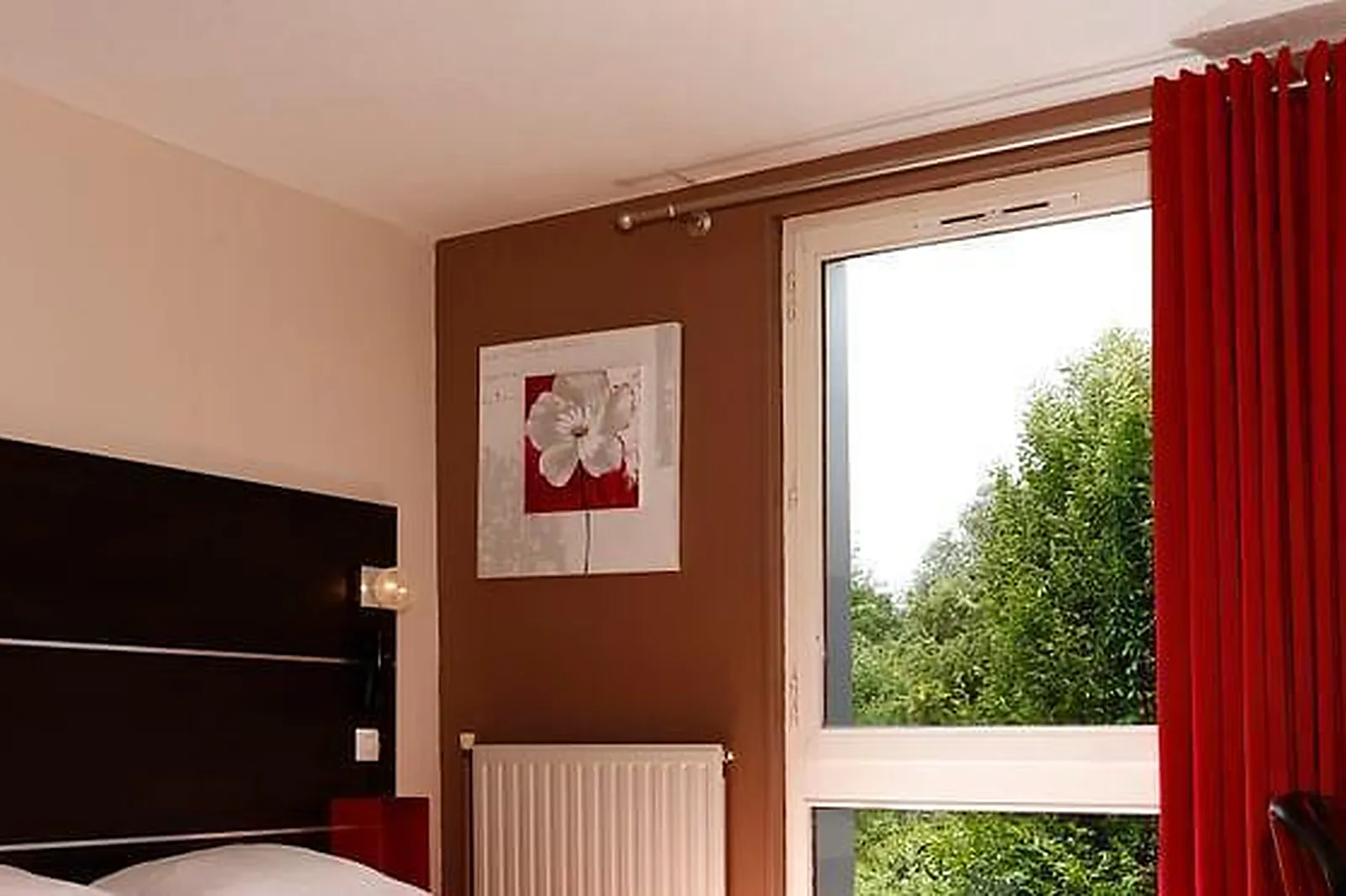 Lieux événementiels, HÔTEL RESTAURANT LE COLIBRI