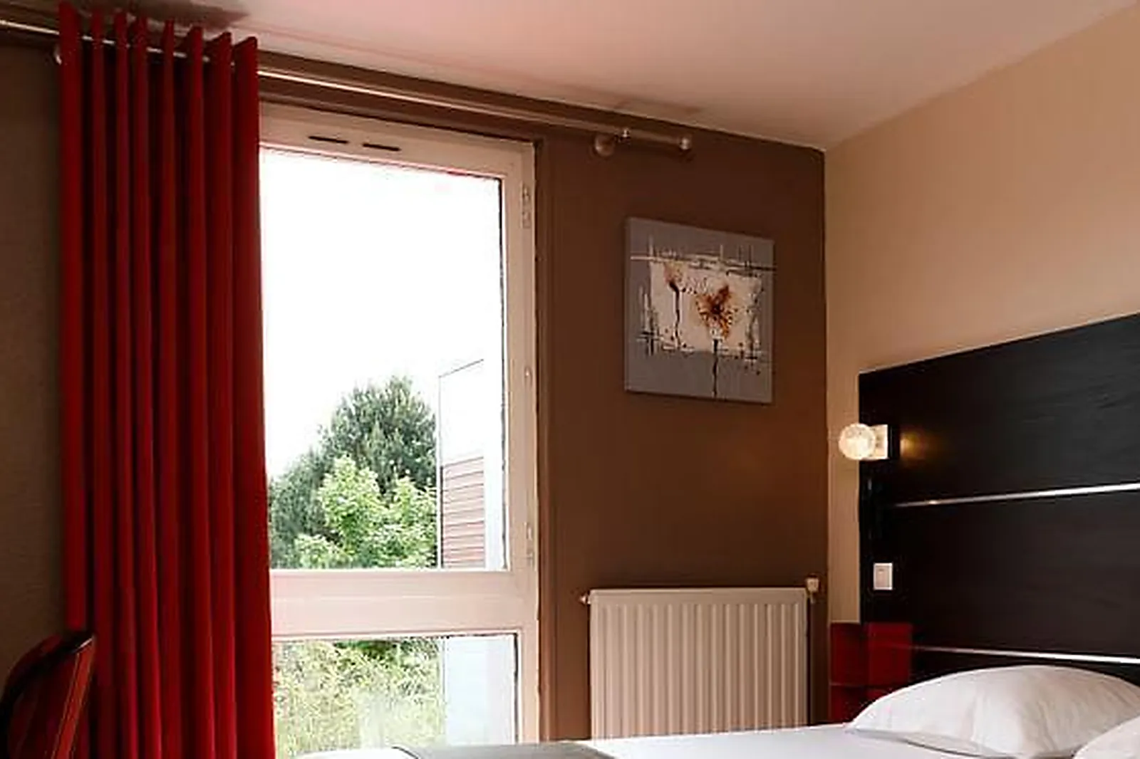 Lieux événementiels, HÔTEL RESTAURANT LE COLIBRI