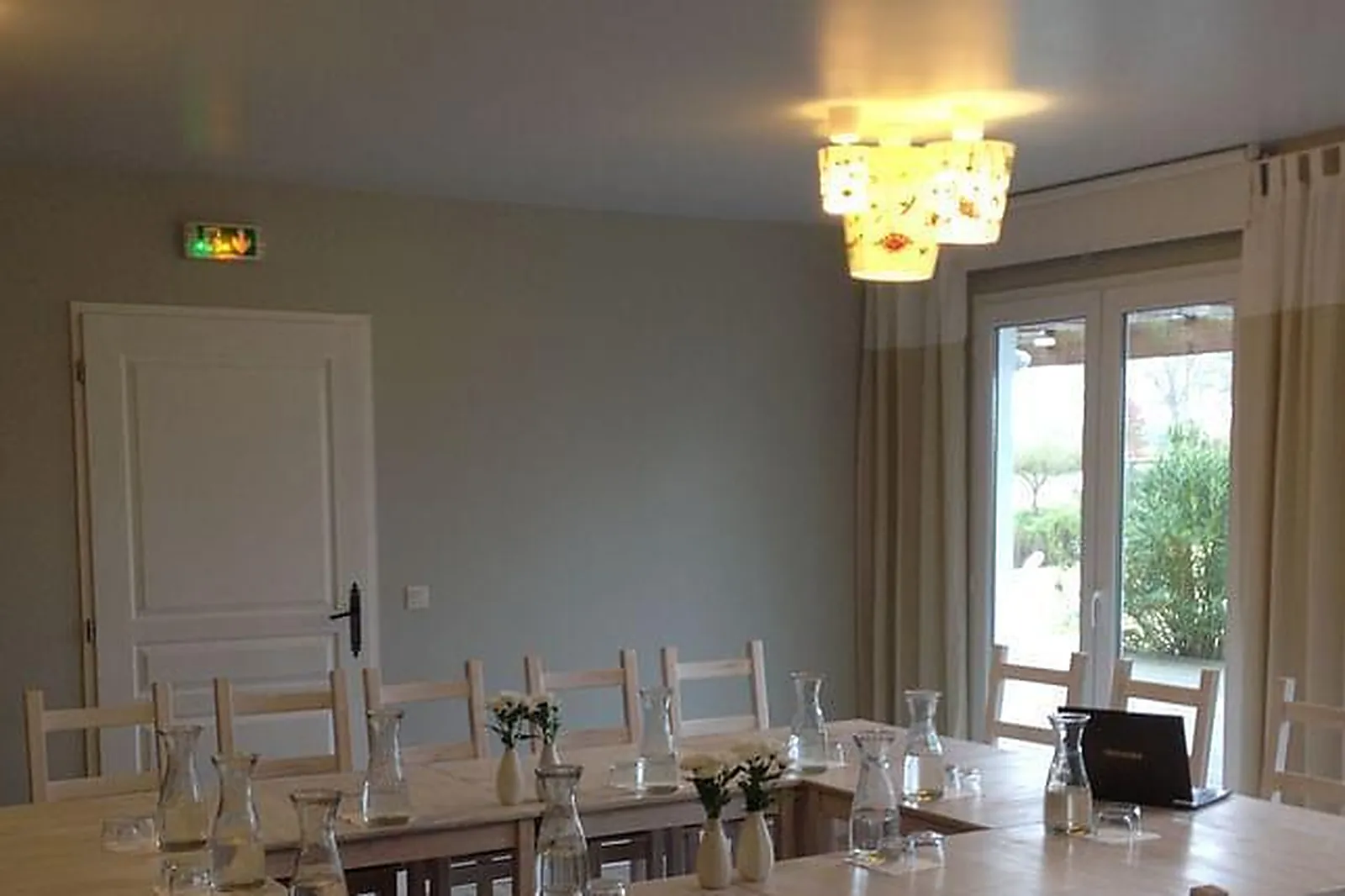 Lieux événementiels, HÔTELLERIE LA PETITE COURONNE ***