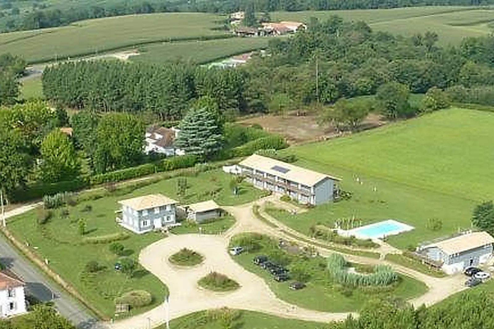 Lieux événementiels, HÔTELLERIE LA PETITE COURONNE ***