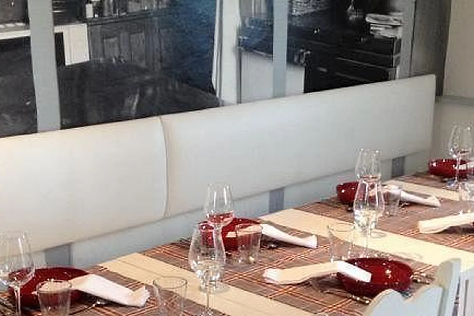 Lieux événementiels, HÔTELLERIE LA PETITE COURONNE ***