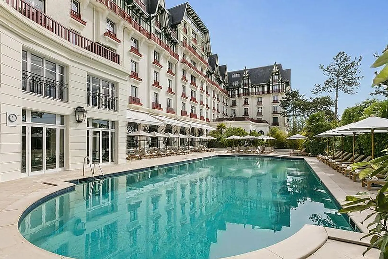 Lieux événementiels, HÔTELS BARRIÈRE - LA BAULE