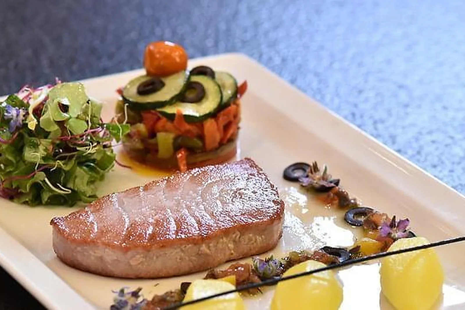 Lieux événementiels, LENNON