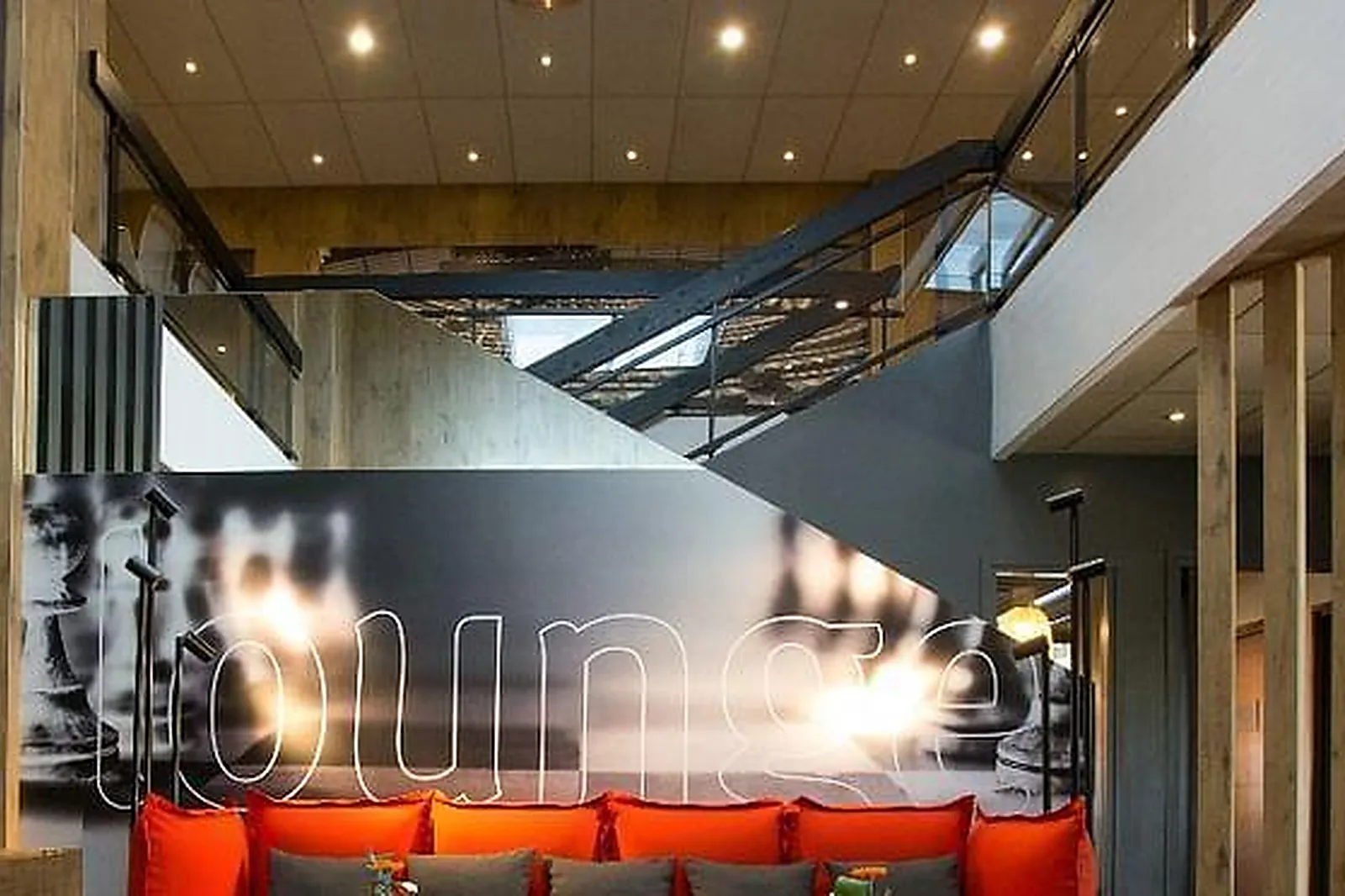 Lieux événementiels, LENNON