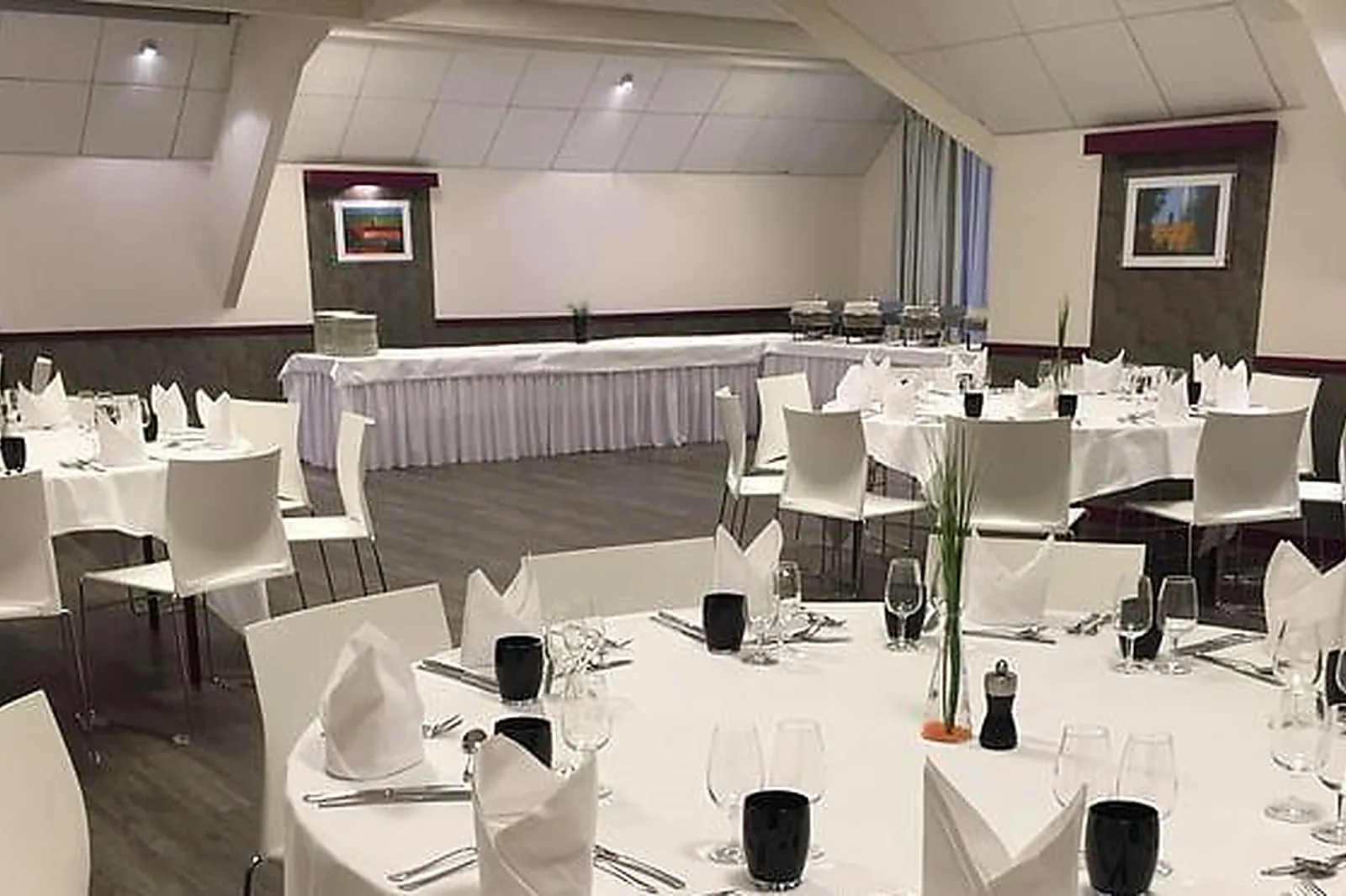 Lieux événementiels, LENNON