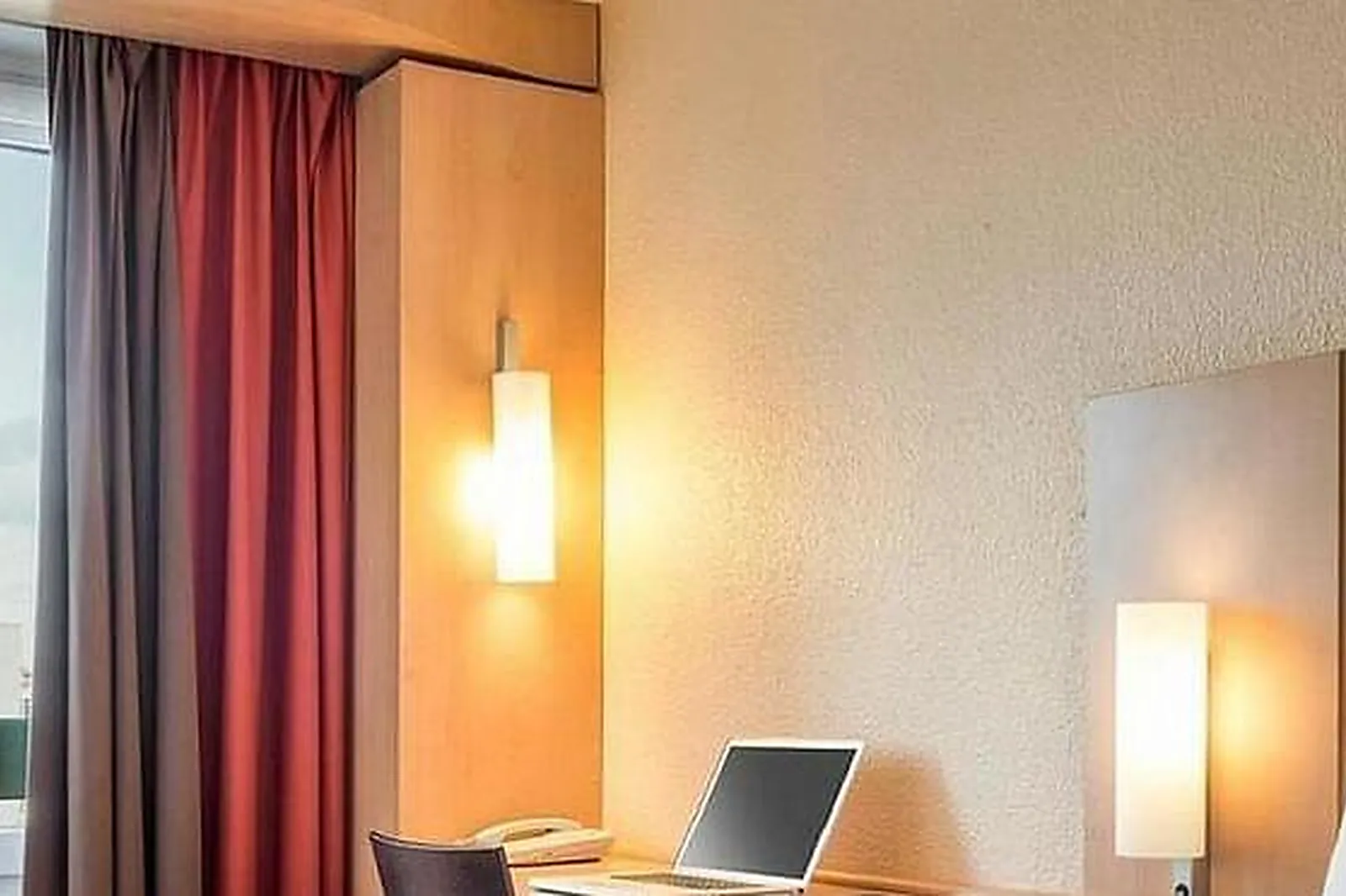 Lieux événementiels, IBIS CAMBRONNE PARIS TOUR EIFFEL ***