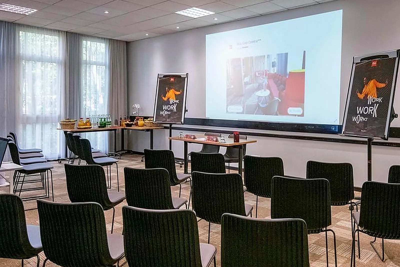 Lieux événementiels, IBIS GAP CENTRE ***