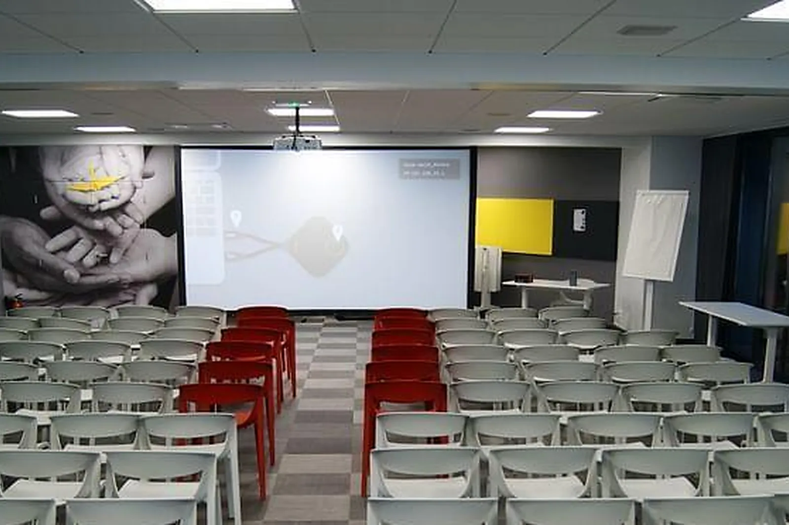 Lieux événementiels, SALLE LONGCHAMP